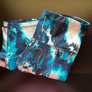 Old Navy active dry power soft high rise bike shorts. Small. Worn/washed once